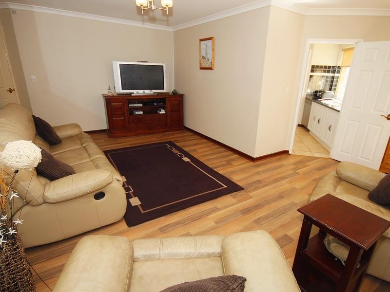 3 Fisherton Circuit, Kinross WA 6028