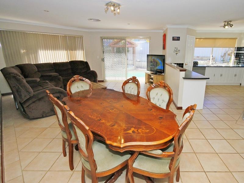 3 Fisherton Circuit, Kinross WA 6028