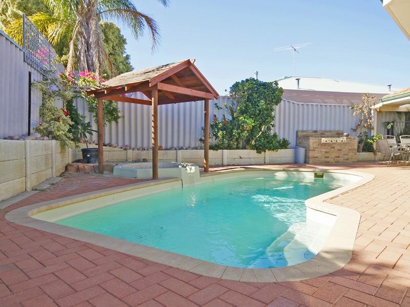 3 Fisherton Circuit, Kinross WA 6028