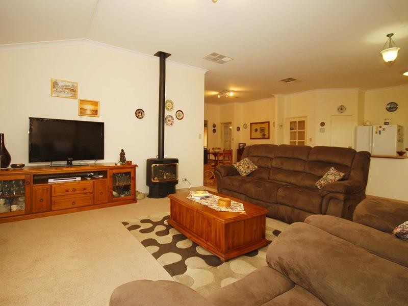3 Swindon Lane, Currambine WA 6028