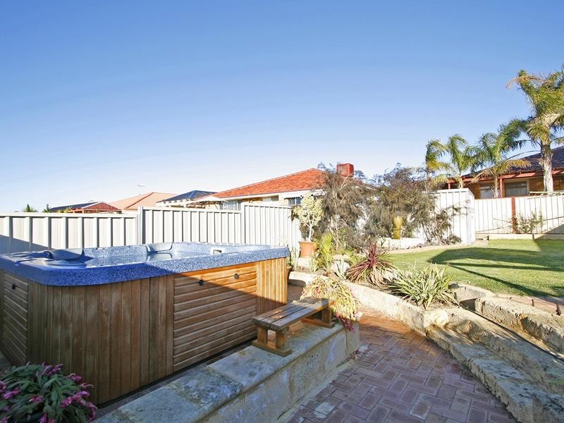 50 Ailsacraig Ramble, Kinross WA 6028