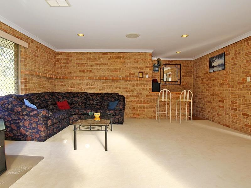 8 Iseo Place, Joondalup WA 6027