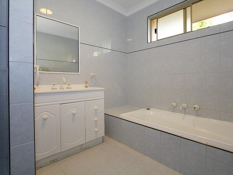 8 Iseo Place, Joondalup WA 6027