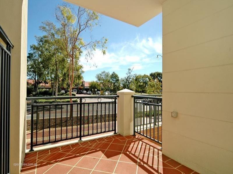 18/101 Grand Boulevard, Joondalup WA 6027