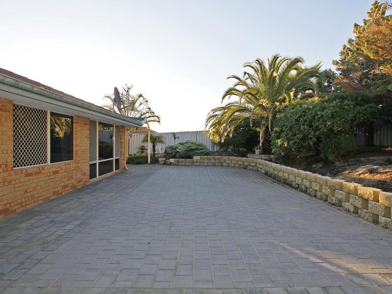 21 Amos Road, Wanneroo WA 6065