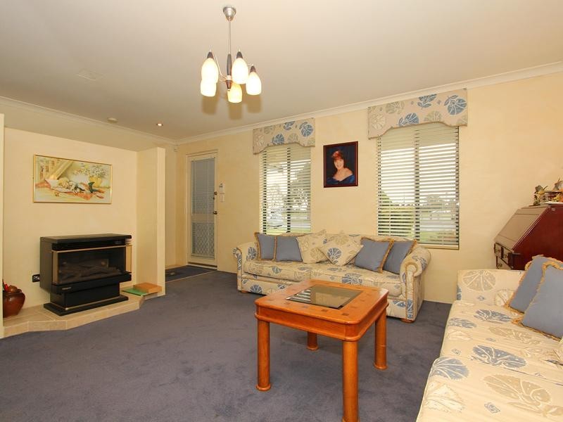 47 Palmerston Crescent, Tapping WA 6065