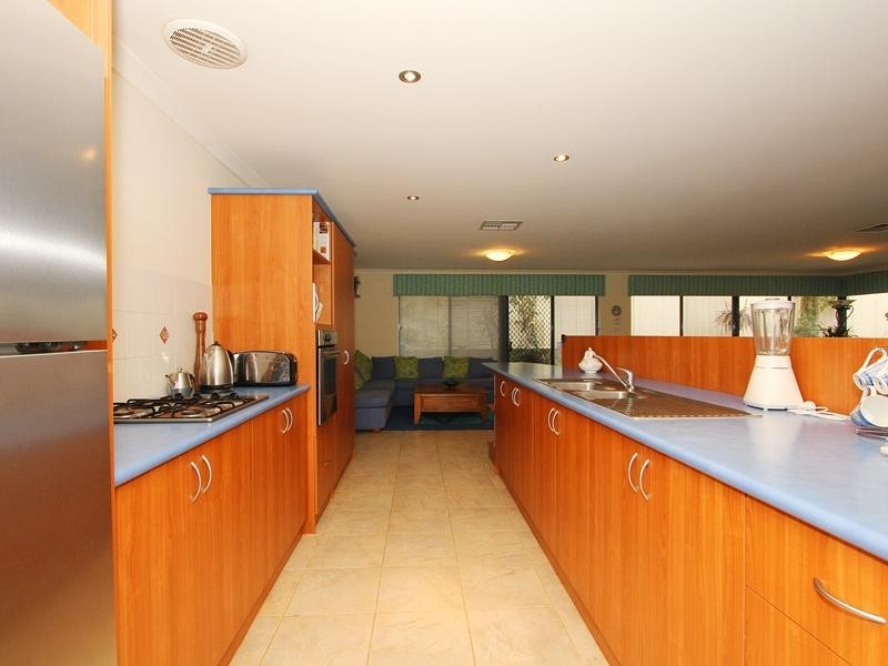 47 Palmerston Crescent, Tapping WA 6065