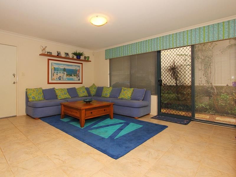 47 Palmerston Crescent, Tapping WA 6065