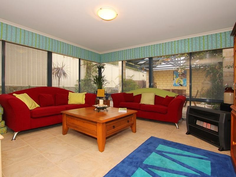 47 Palmerston Crescent, Tapping WA 6065