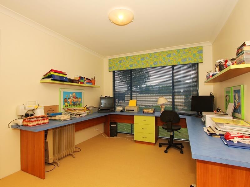 47 Palmerston Crescent, Tapping WA 6065