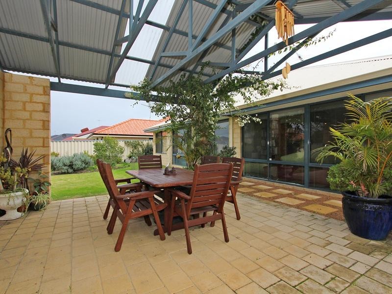 47 Palmerston Crescent, Tapping WA 6065