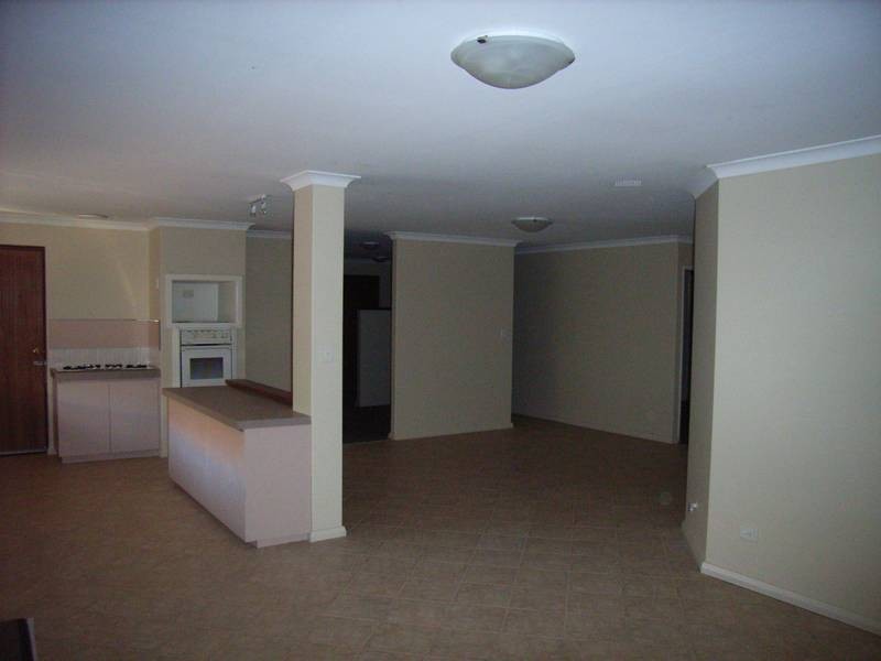 14 Monkton Place, Kinross WA 6028