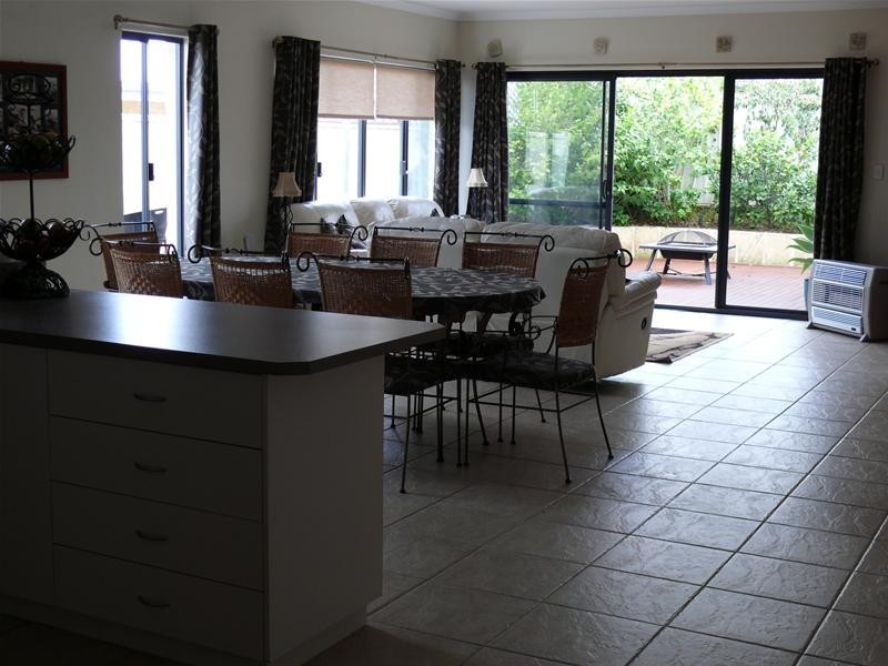 52 Litchfield Crescent, Carramar WA 6031