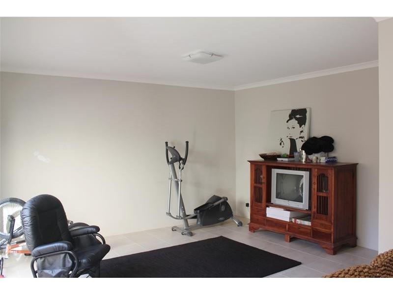 87 Shepperton Drive, Butler WA 6036