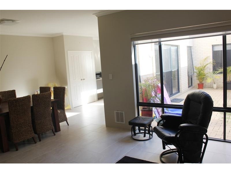 87 Shepperton Drive, Butler WA 6036