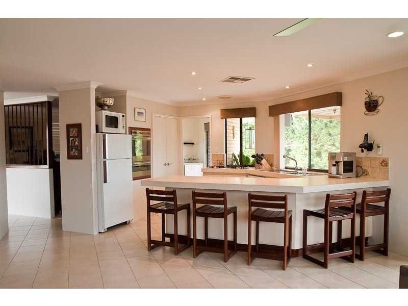 11 Irene Place, Beldon WA 6027