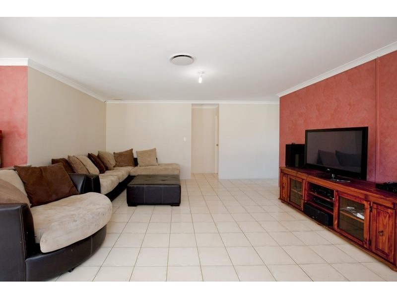 41 Apsley Bend, Tapping WA 6065