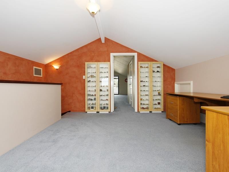 30 Roxburgh Circle, Kinross WA 6028