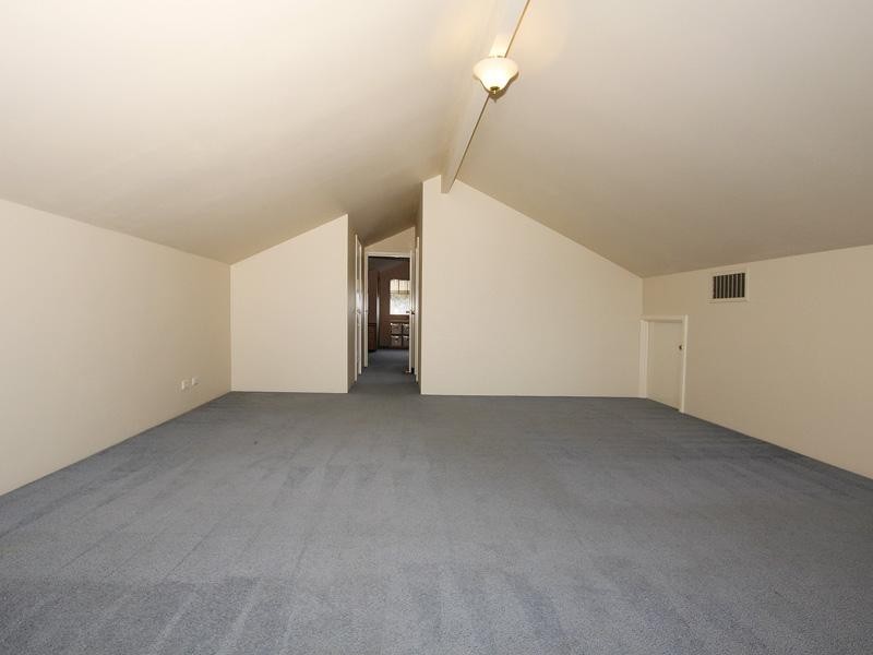 30 Roxburgh Circle, Kinross WA 6028