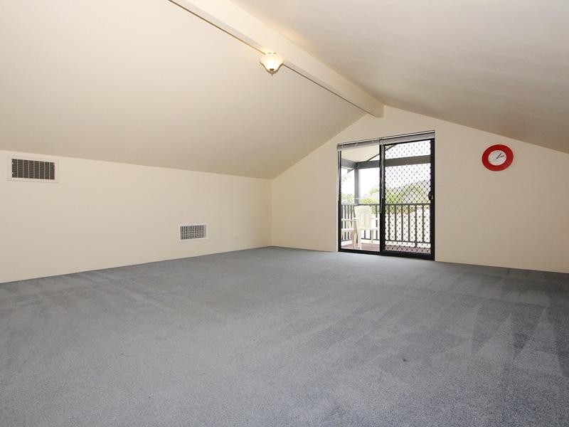 30 Roxburgh Circle, Kinross WA 6028