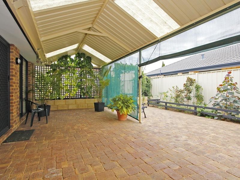 30 Roxburgh Circle, Kinross WA 6028