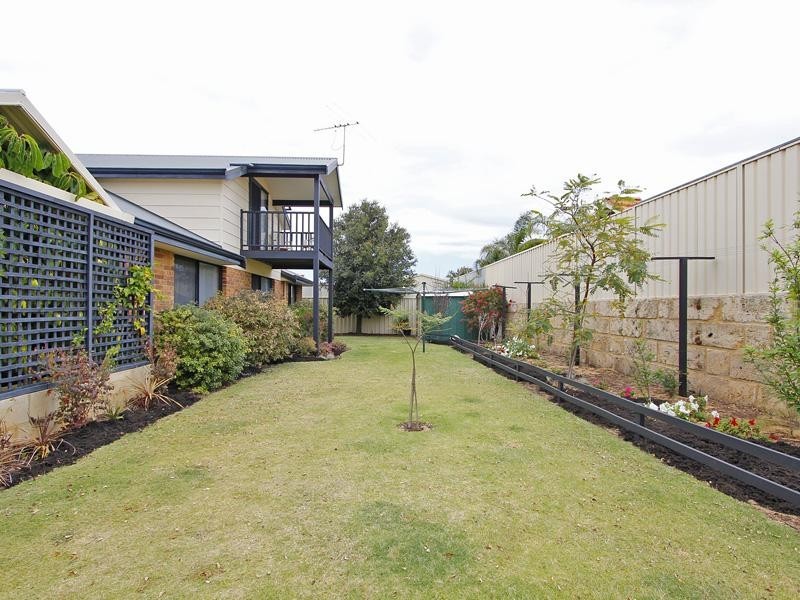 30 Roxburgh Circle, Kinross WA 6028