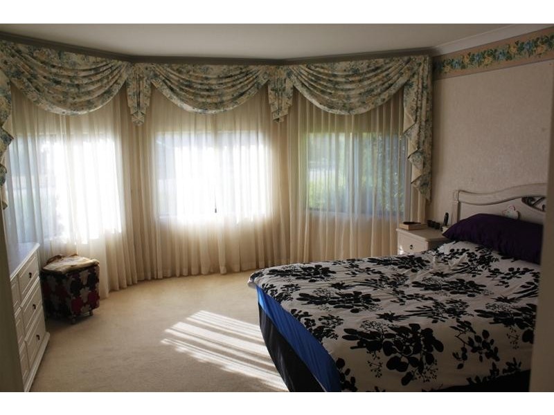 55 Palmerston Crescent, Tapping WA 6065