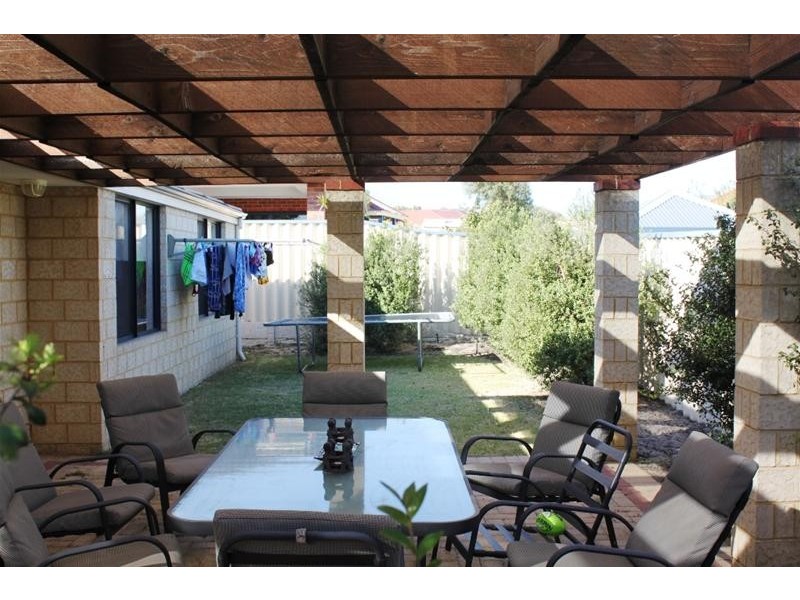 55 Palmerston Crescent, Tapping WA 6065