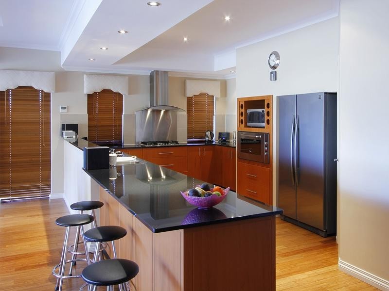 1 Shiralee Bend, Carramar WA 6031