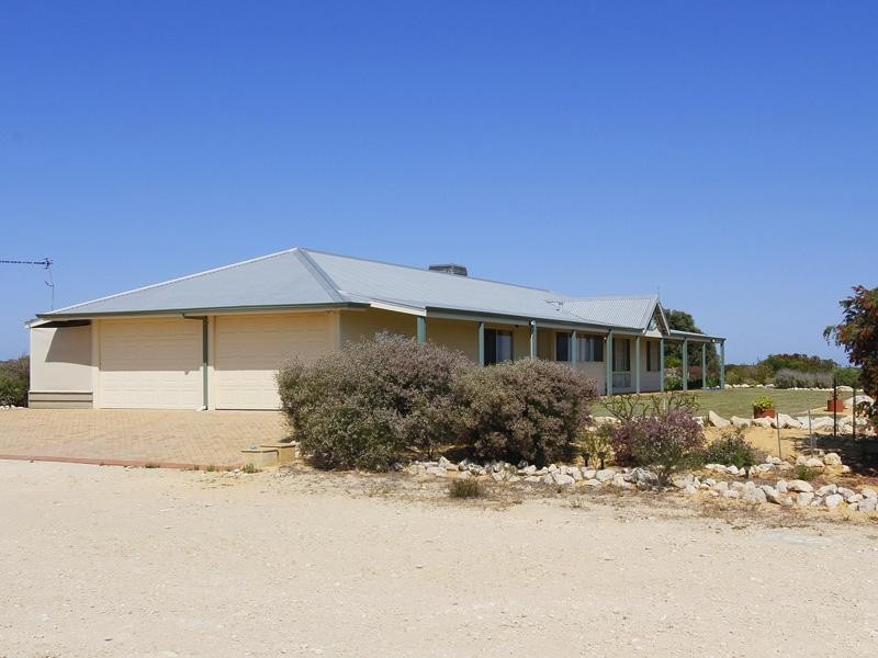 14 The Ridge, Lancelin WA 6044