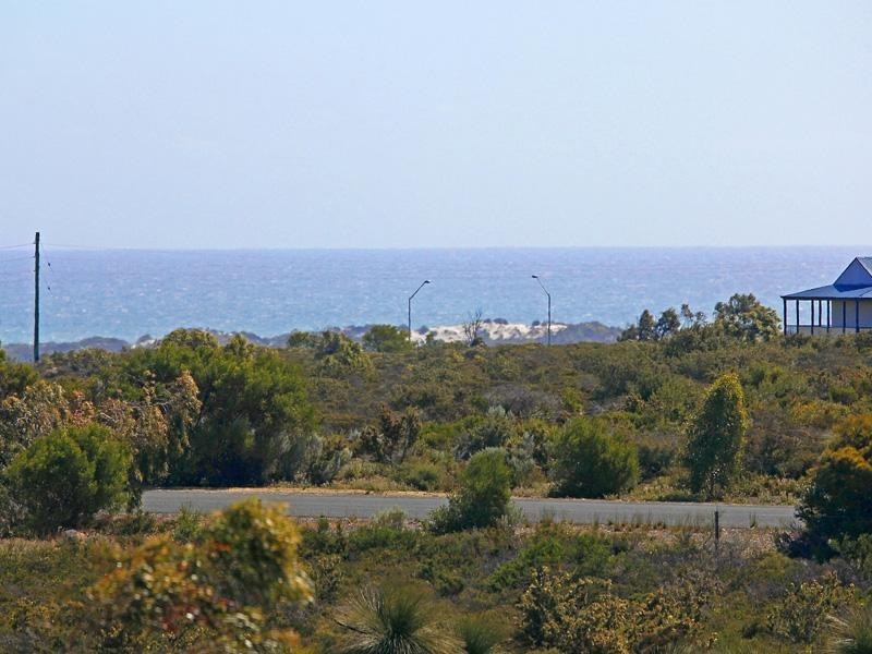 14 The Ridge, Lancelin WA 6044