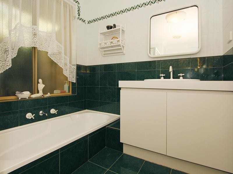 8 Eucumbene Crescent, Joondalup WA 6027