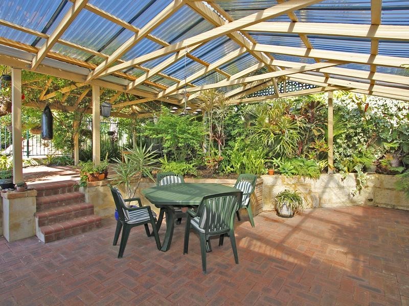 8 Eucumbene Crescent, Joondalup WA 6027