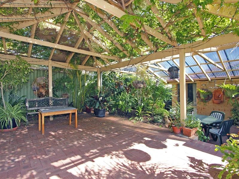 8 Eucumbene Crescent, Joondalup WA 6027