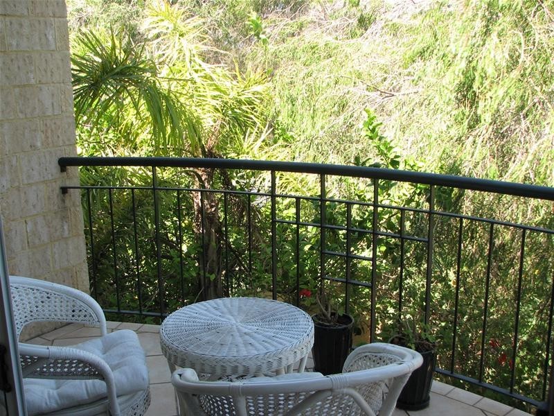 6/5 Spyglass Grove, Connolly WA 6027