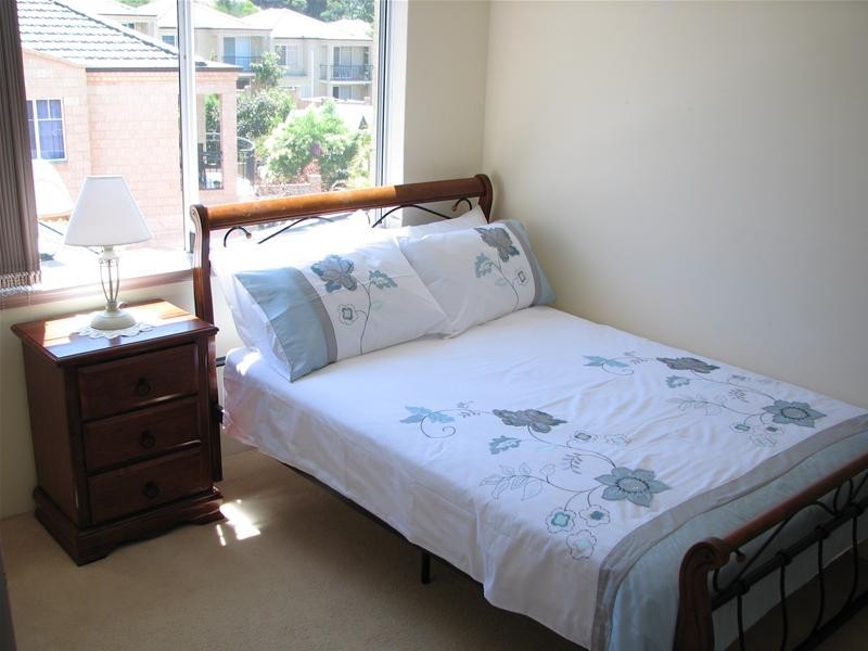 6/5 Spyglass Grove, Connolly WA 6027