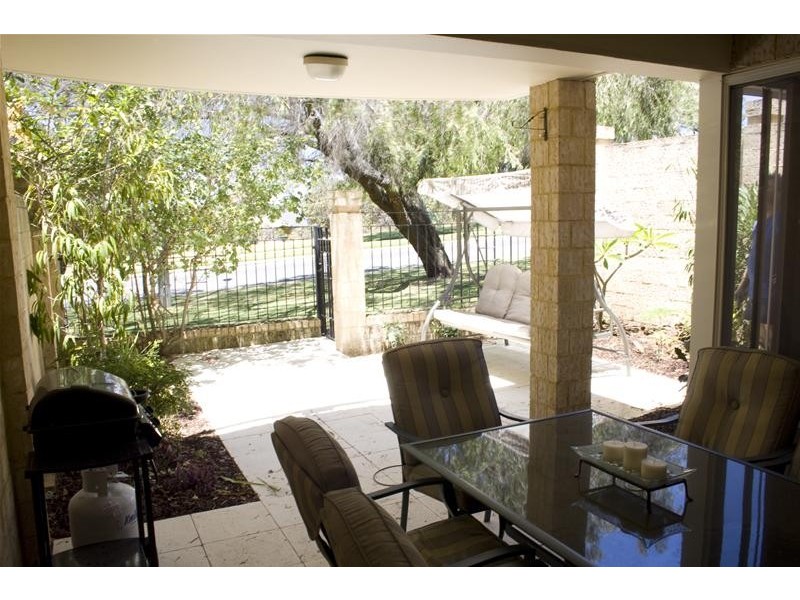 6/5 Spyglass Grove, Connolly WA 6027