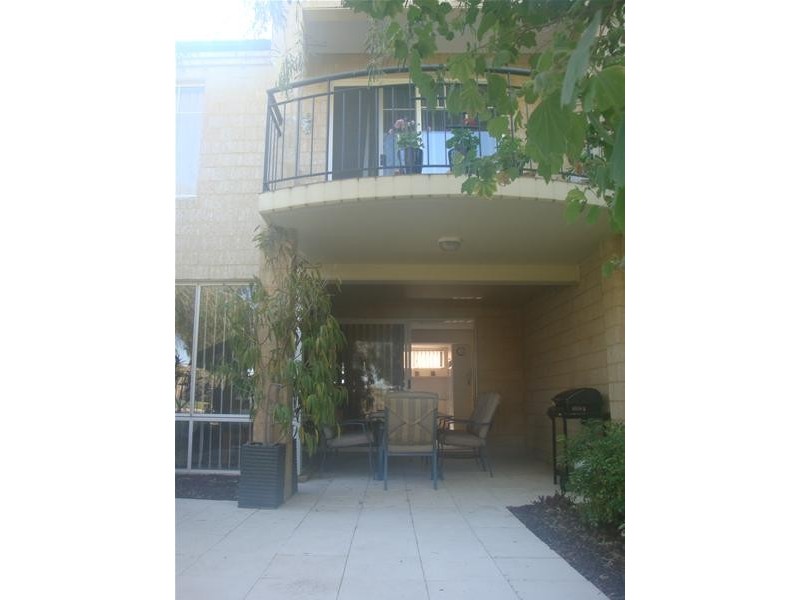 6/5 Spyglass Grove, Connolly WA 6027