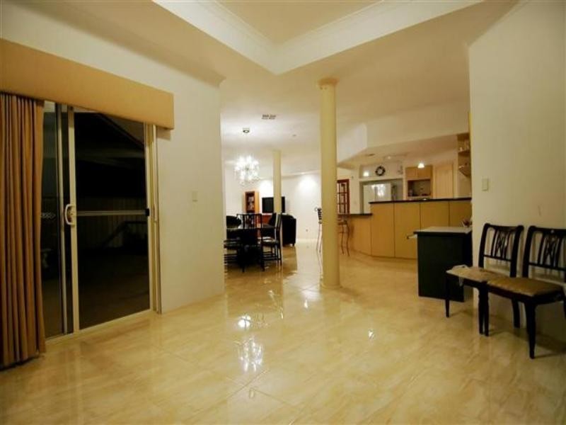 1 Kyby Place, Carramar WA 6031