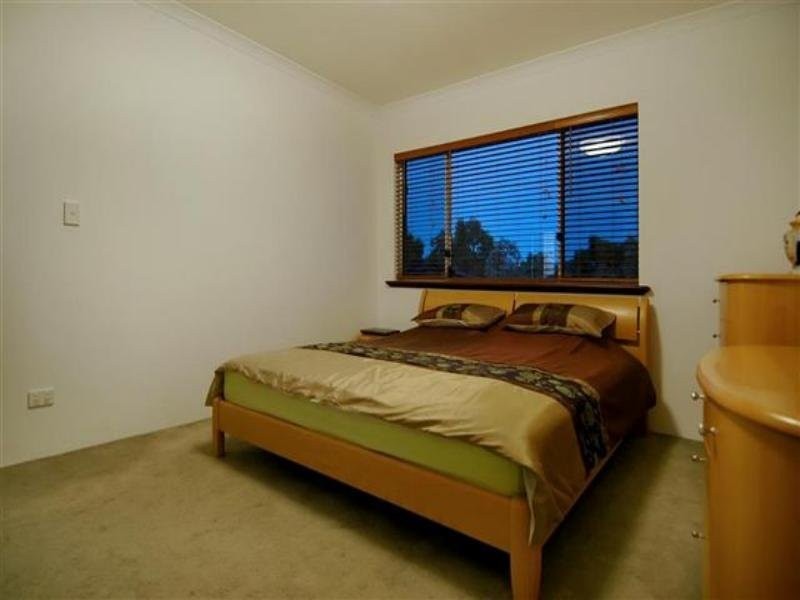 1 Kyby Place, Carramar WA 6031