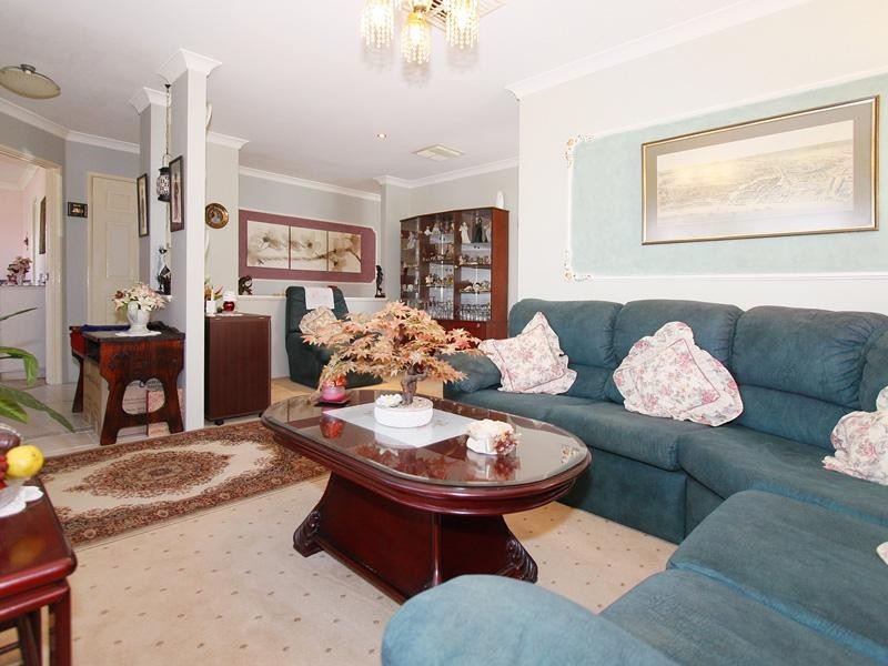 27 Gardiner Heights, Kinross WA 6028