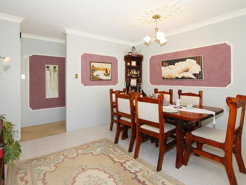 27 Gardiner Heights, Kinross WA 6028