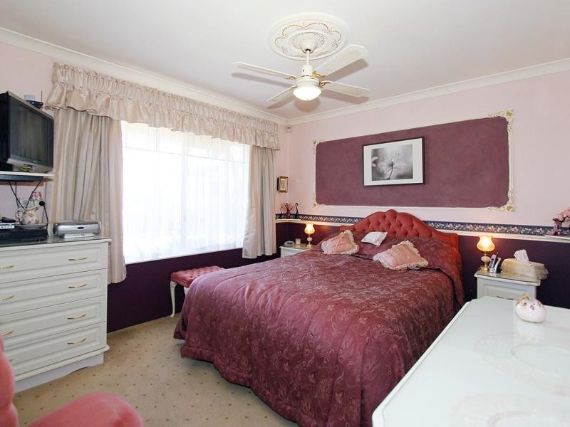 27 Gardiner Heights, Kinross WA 6028