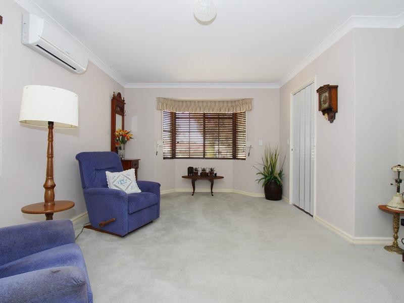42 Osprey Circle, Ballajura WA 6066