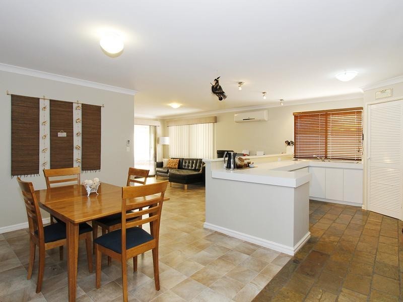 42 Osprey Circle, Ballajura WA 6066