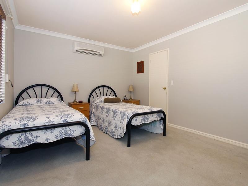 42 Osprey Circle, Ballajura WA 6066