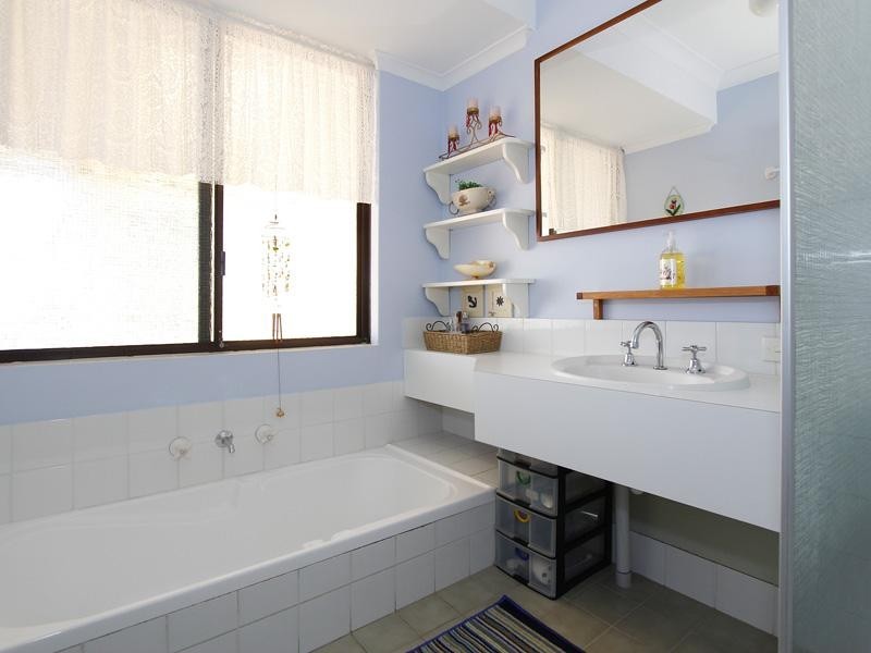 42 Osprey Circle, Ballajura WA 6066