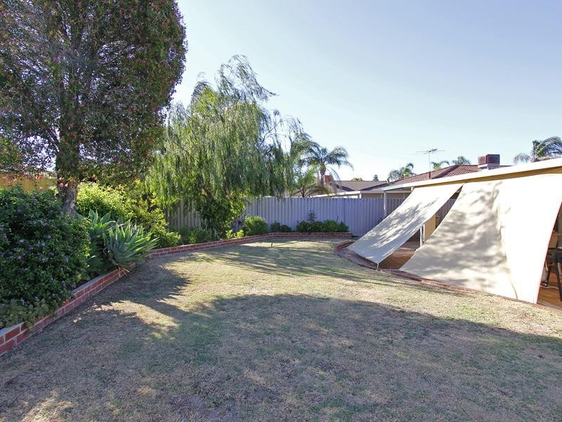 42 Osprey Circle, Ballajura WA 6066