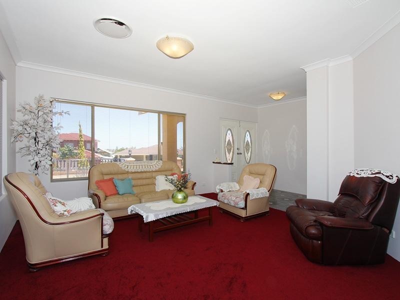 12 Sheringham Retreat, Currambine WA 6028