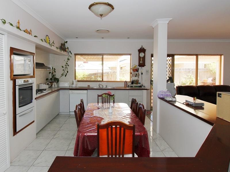 12 Sheringham Retreat, Currambine WA 6028